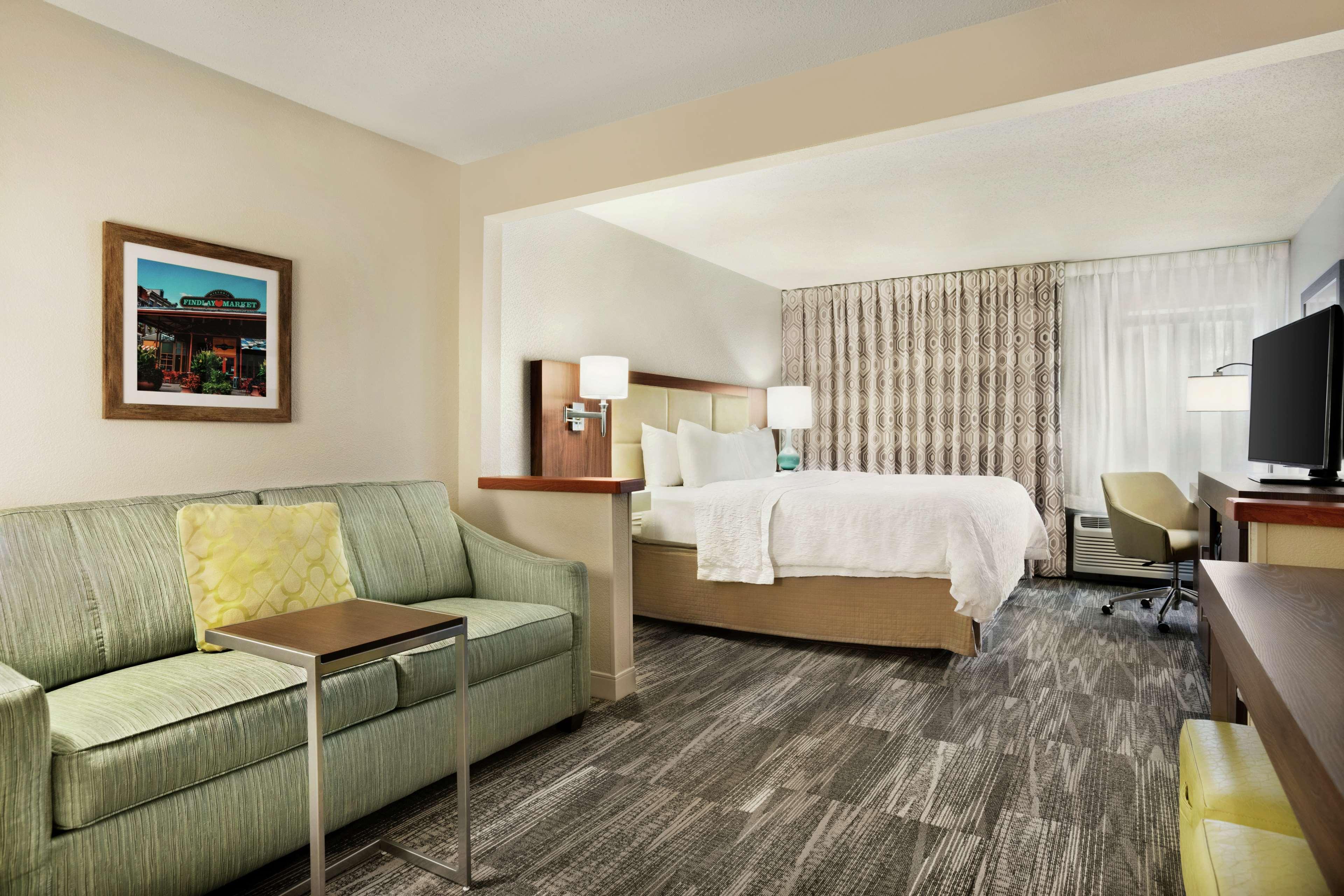 Hotel Hampton 3*